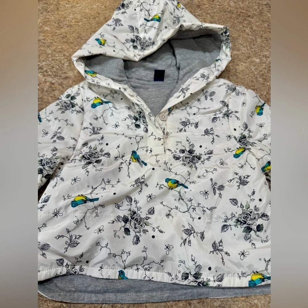 babyGap Primaloft Toddler Hooded Jacket – 18–24 Months – Birds & Floral Print